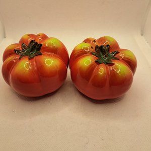 Vintage ceramic Tomato Salt And Pepper Shakers, Japan